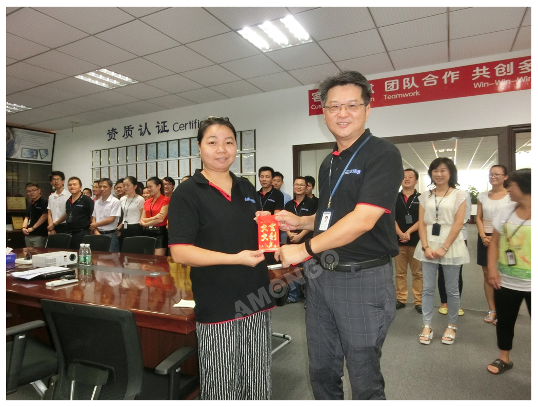 Cuộc họp trao giải cho nhân viên xuất sắc của tháng 9 năm 2016